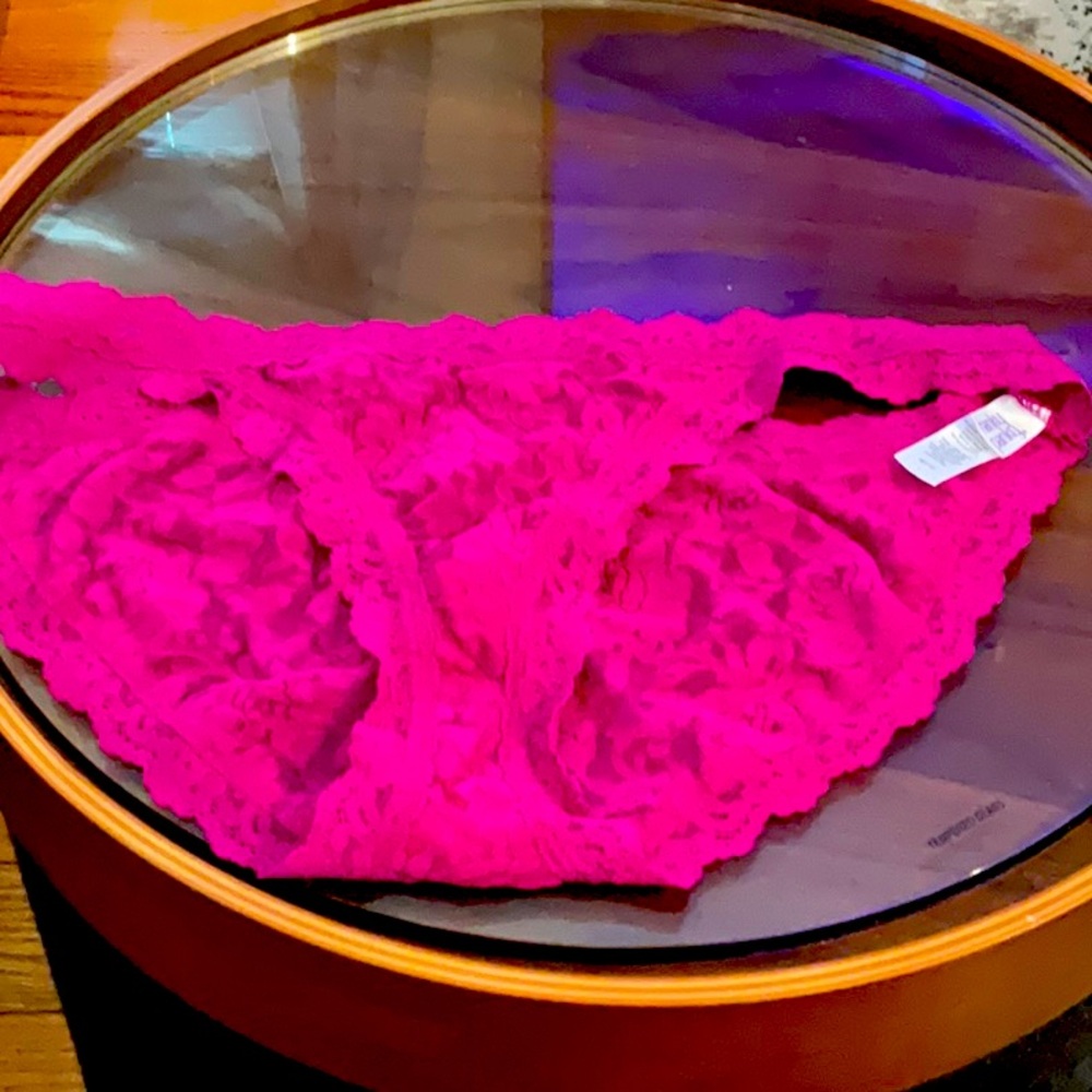 Hanky-panky, beautiful pink lace panties size large